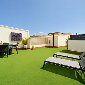  Appartement Sun-kissed Getaway Spanje